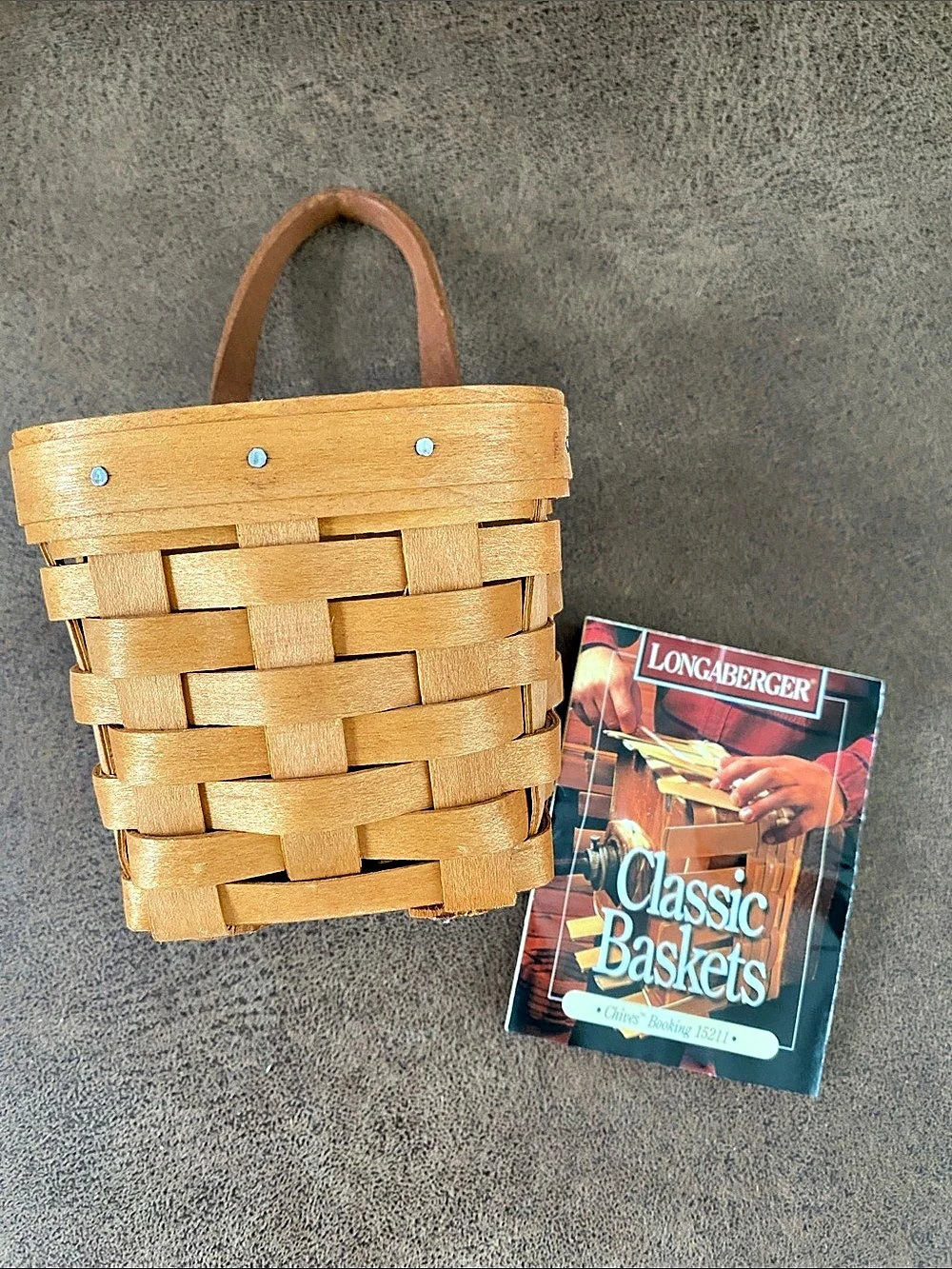 Longaberger Chives Booking Basket
